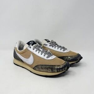 Nike Daybreak Golden Gals Sneaker 7.5 Gold White Casual Athletic Shoe DO5883-700